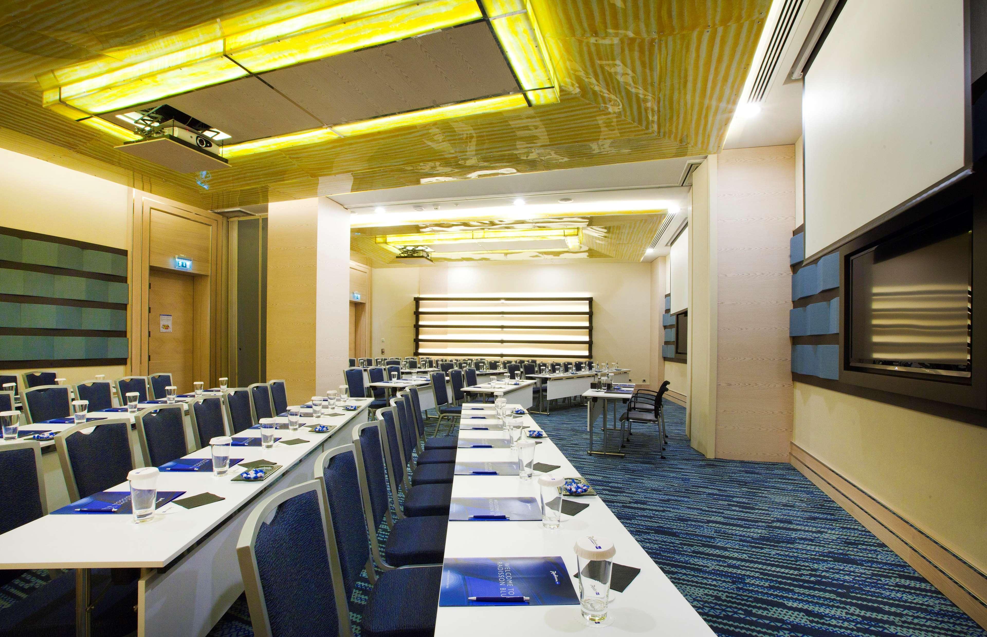 Radisson Blu Hotel Istanbul Pera Εξωτερικό φωτογραφία Meeting room