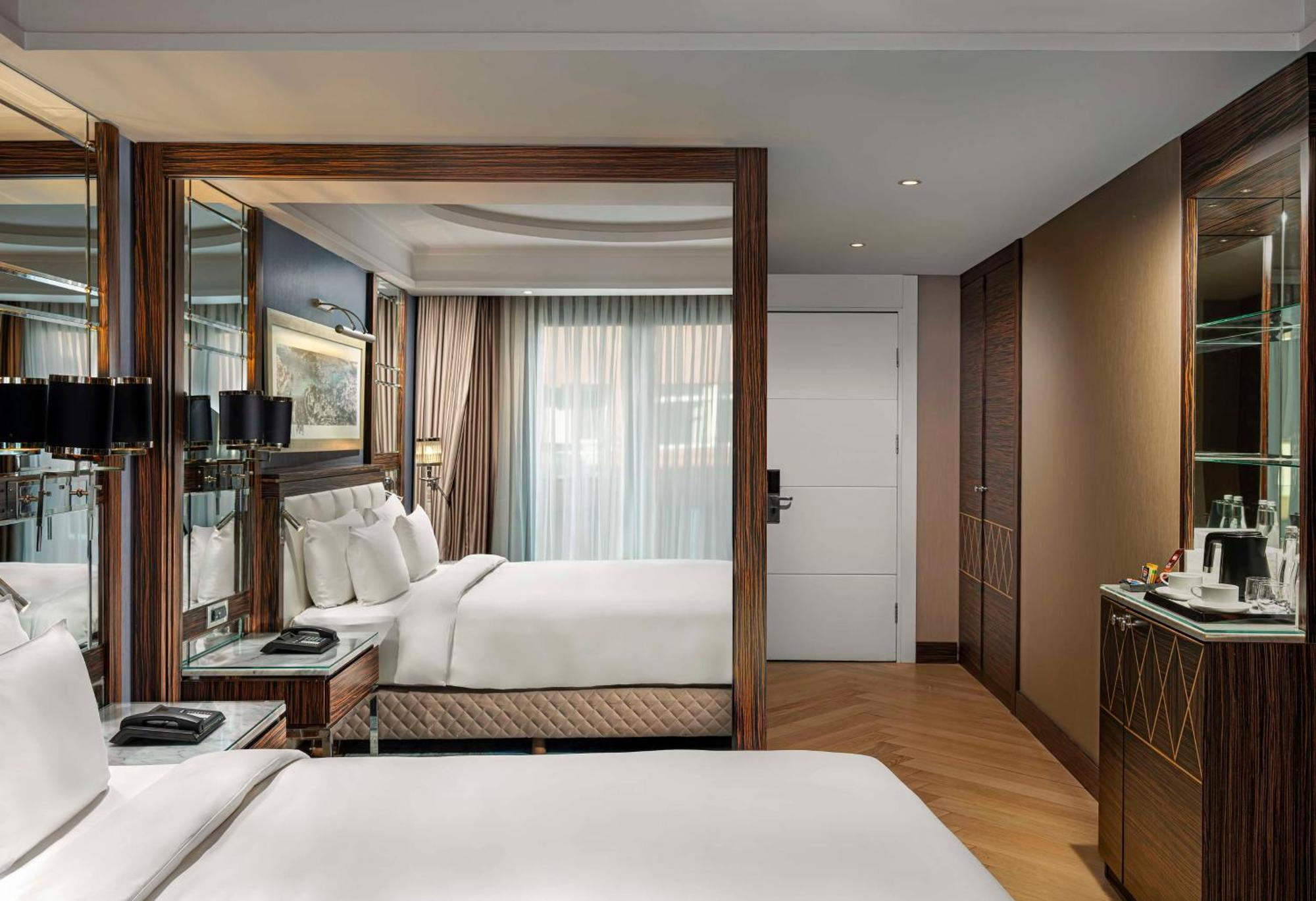 Radisson Blu Hotel Istanbul Pera Εξωτερικό φωτογραφία