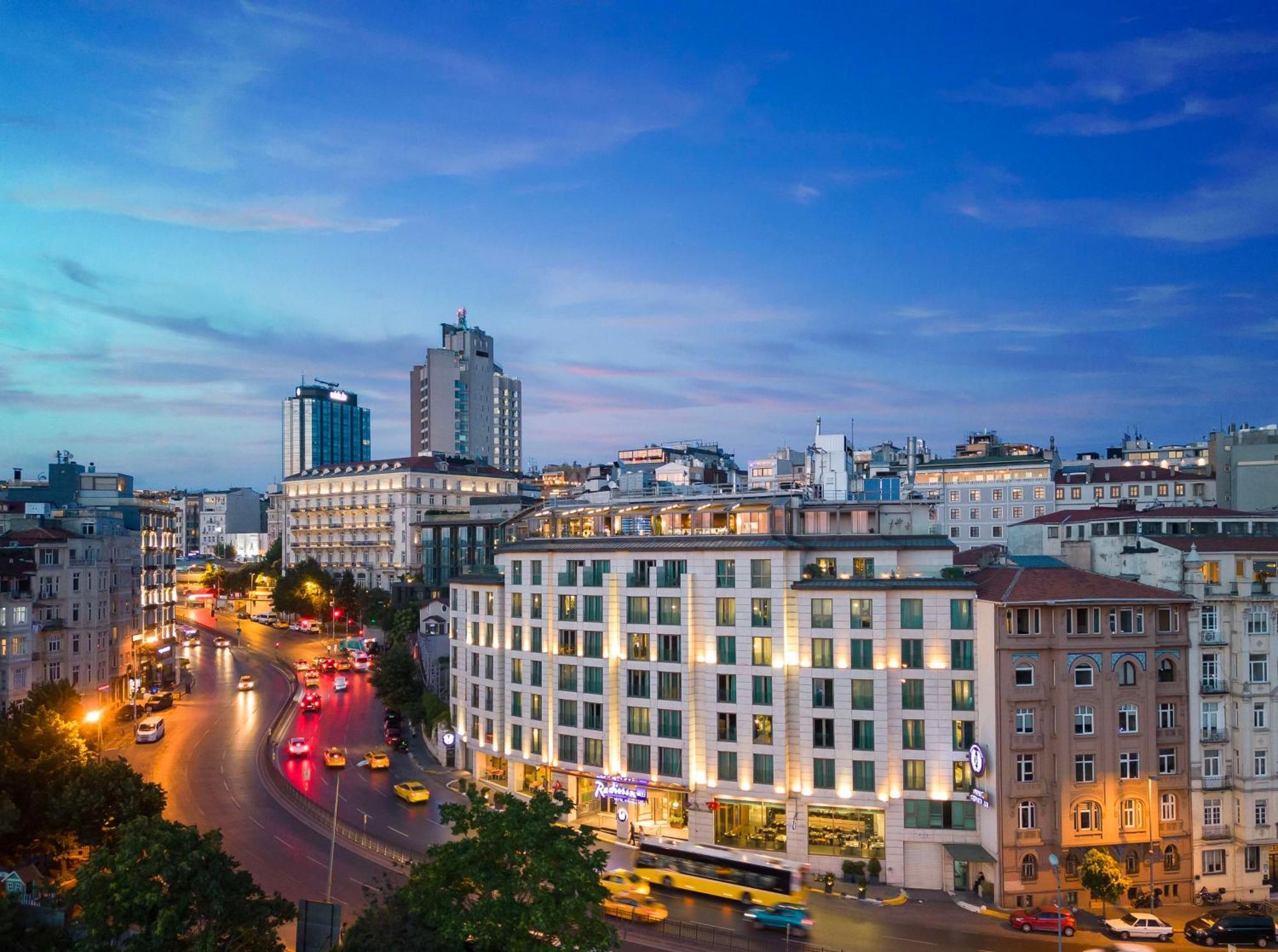 Radisson Blu Hotel Istanbul Pera Εξωτερικό φωτογραφία Hilton Istanbul Bosphorus