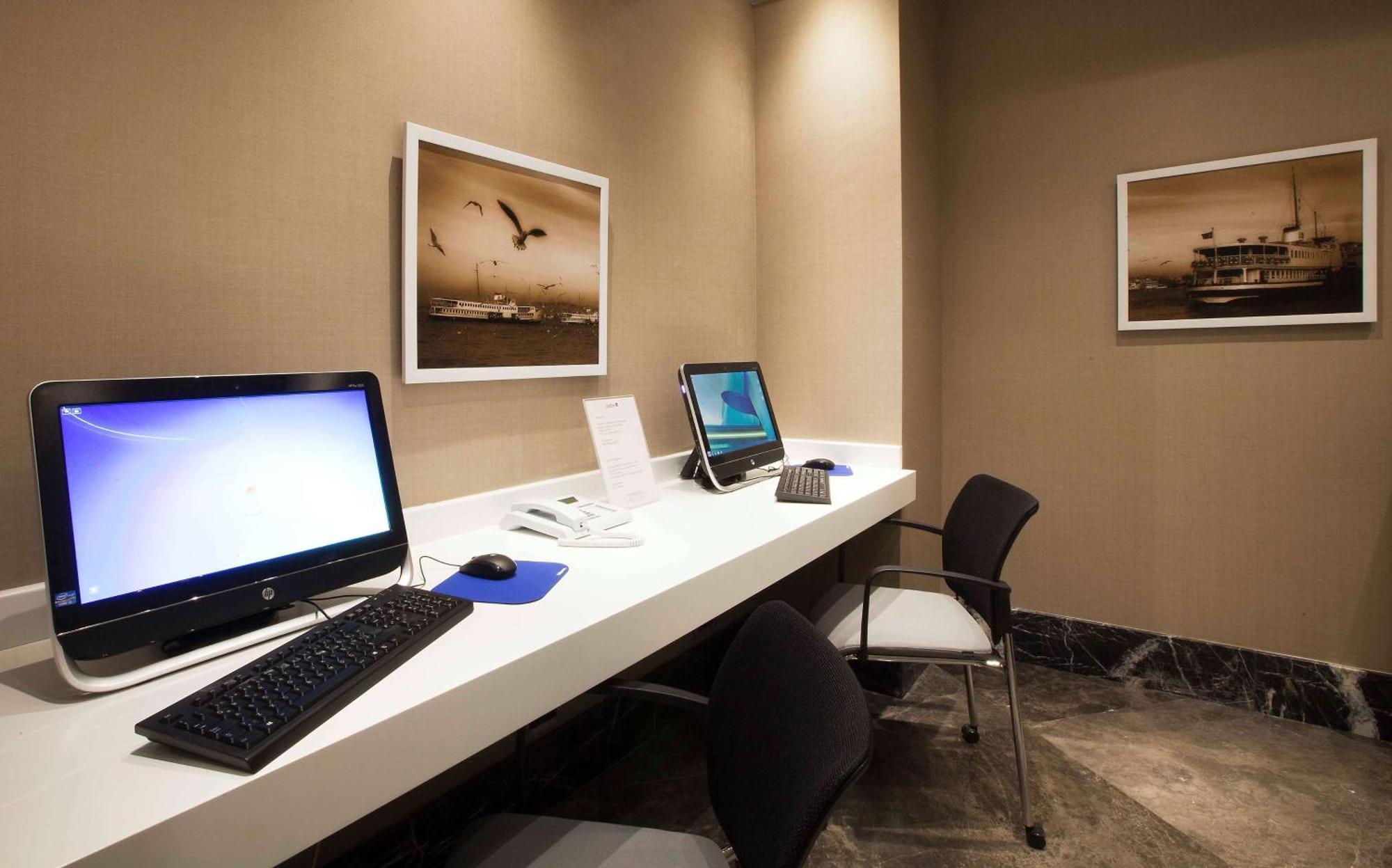 Radisson Blu Hotel Istanbul Pera Εξωτερικό φωτογραφία Business Center