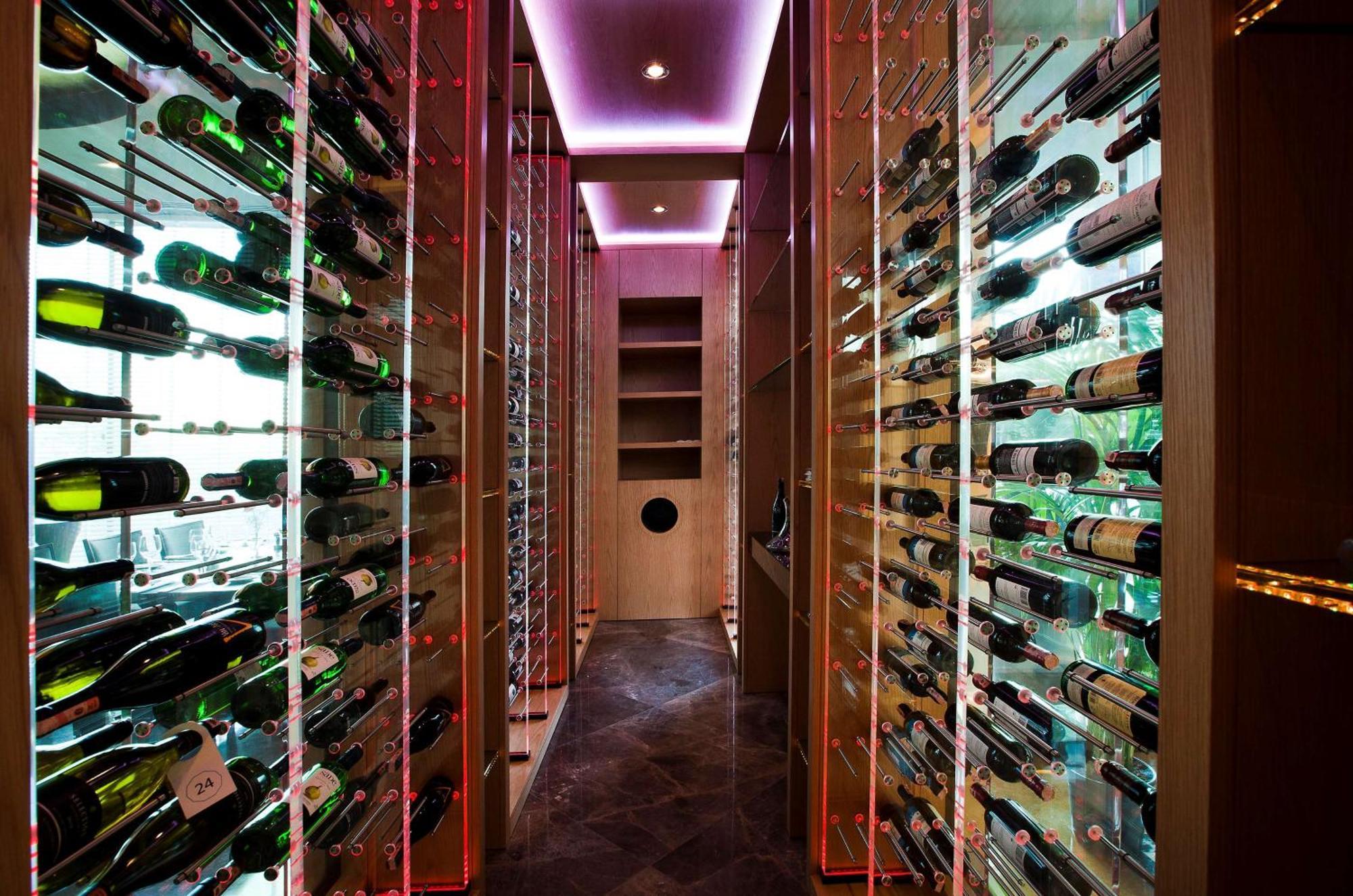 Radisson Blu Hotel Istanbul Pera Εξωτερικό φωτογραφία Wine cellar